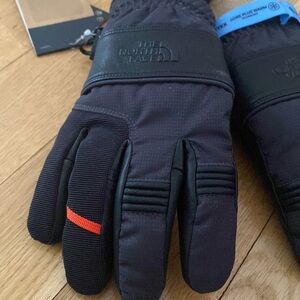 The North Face Womens Montana Pro SG GTX  Glove.Goat leather.